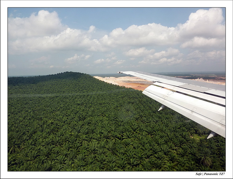 2011 - 08 - Dans les airs 13